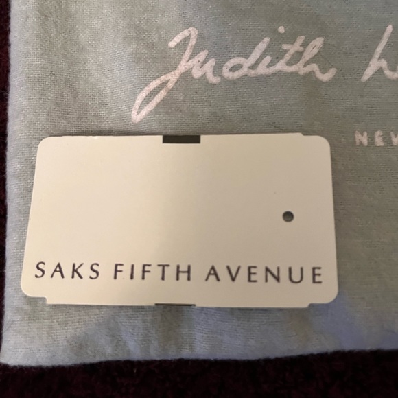 Vintage Judith Leiber Black and Gold Crystal Clutch. - Picture 4 of 16